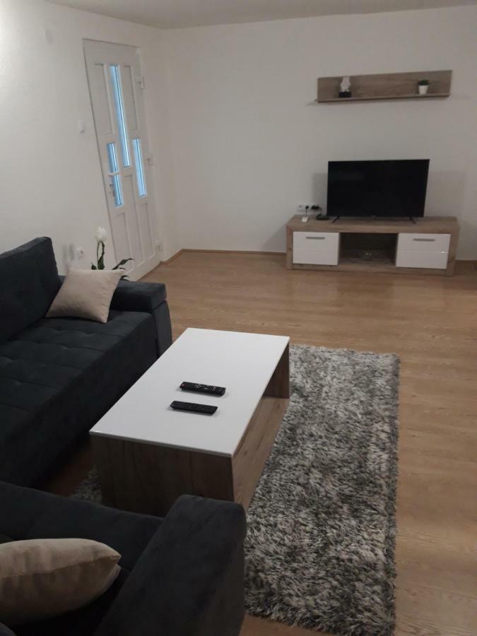 Apartman Milos Trebinje Buitenkant foto