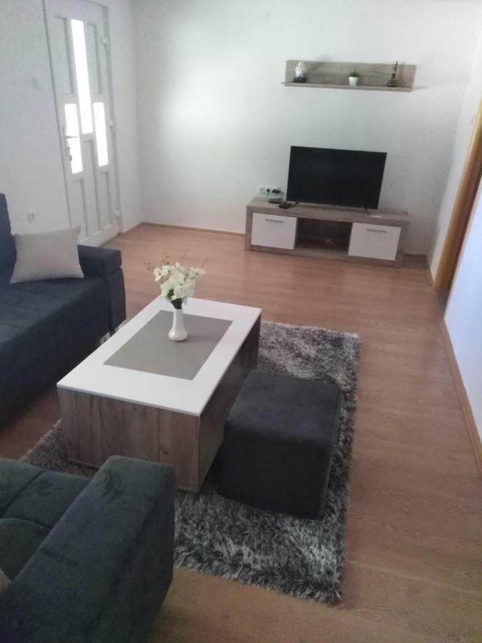 Apartman Milos Trebinje Buitenkant foto